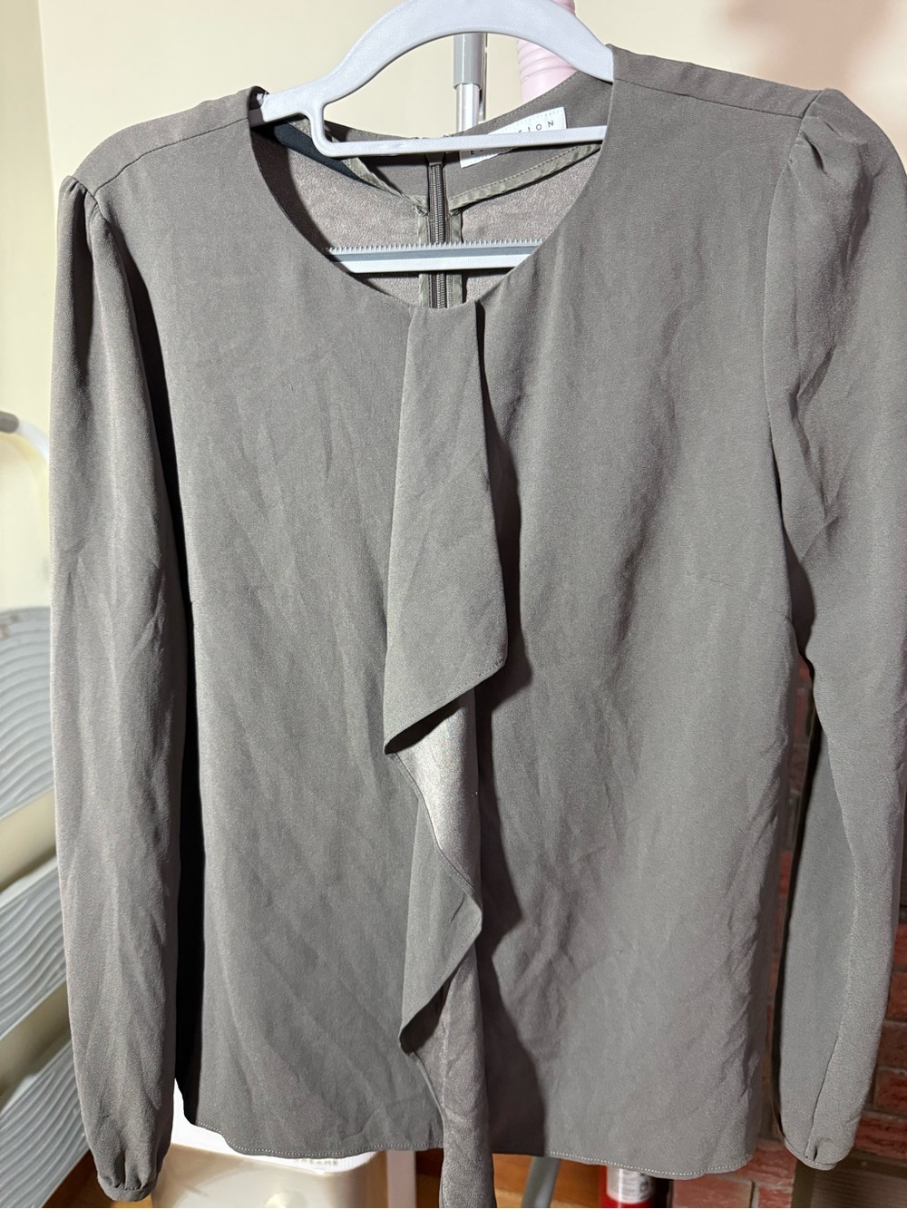 Estnation Ruffled Blouse in Granite